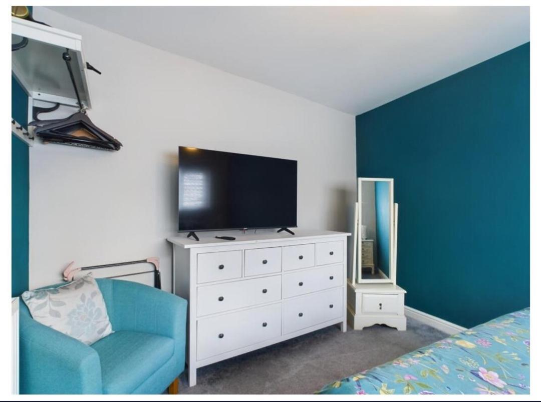 Tallets Apartment With Balcony & Parking Tewkesbury Exterior photo
